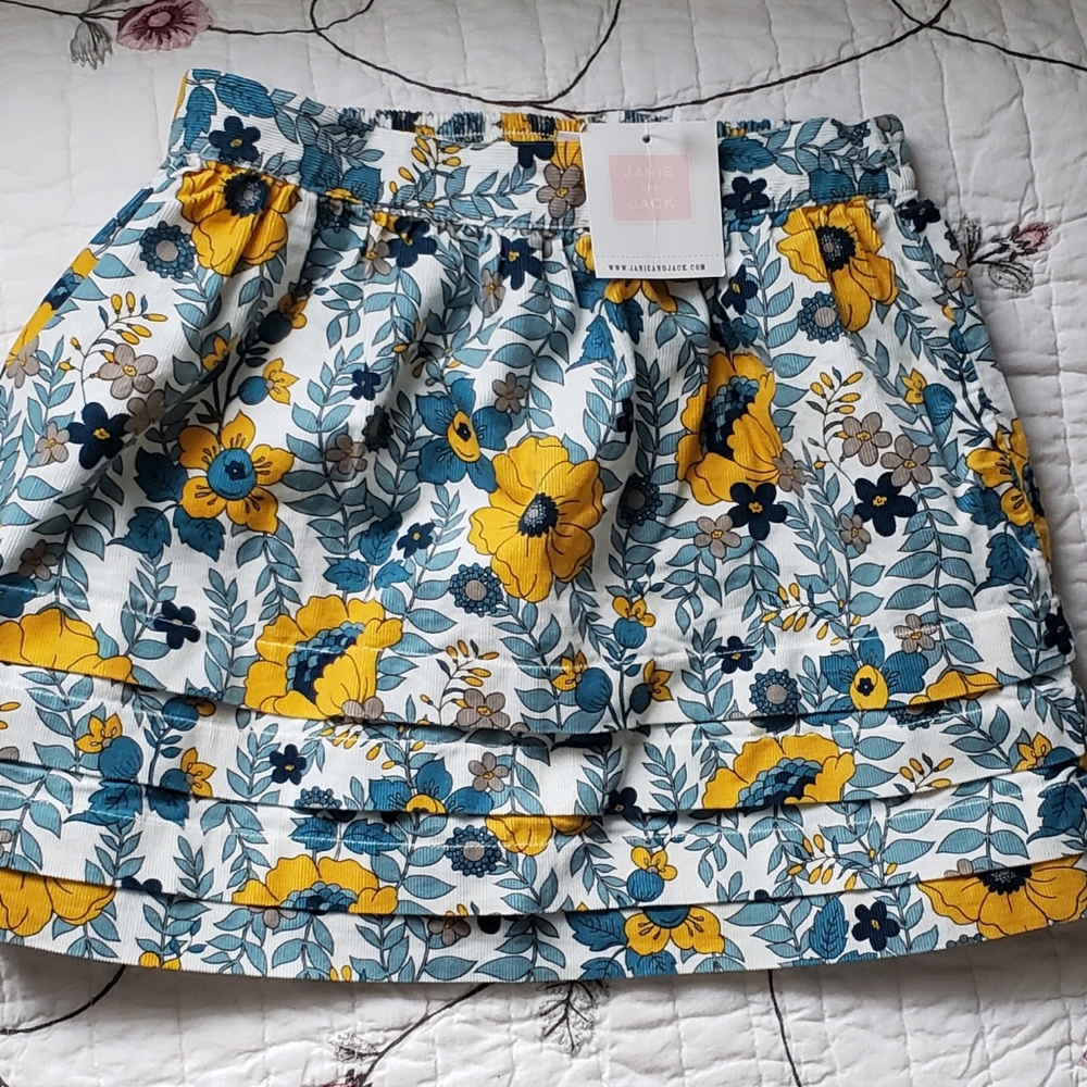 Girls flower skirt